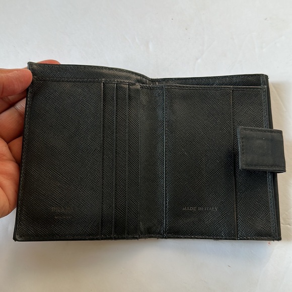 Authentic Prada wallet - Picture 5 of 14